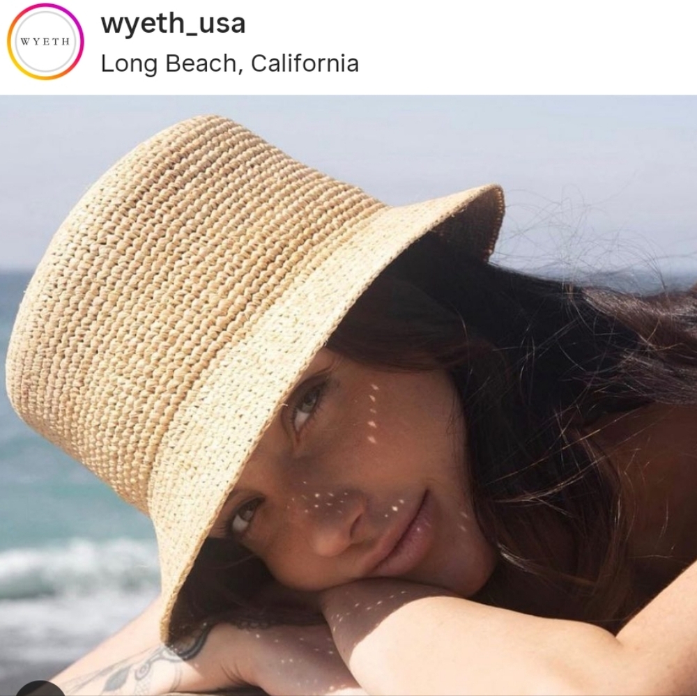 New Wyeth Aden Hand Crocheted 100% Raffia Straw Natural Bucket Hat One Size NWT